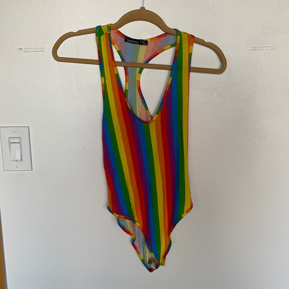 boohoo Sz 4 rainbow bodysuit